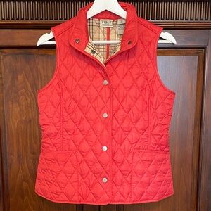 L.L. Bean Women’s Quilted snap front vest Plaid Lining Size XS